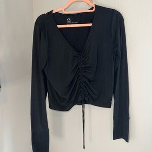 Chic Black Ruched V-Neck workout Crop Top